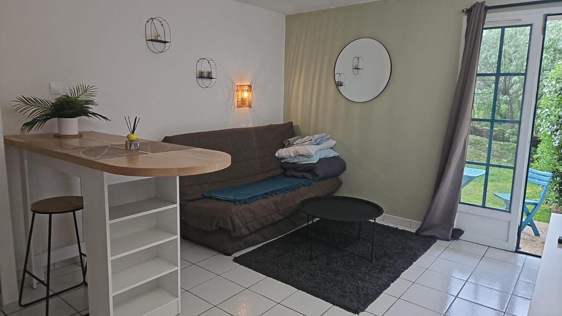 Studio Apartment